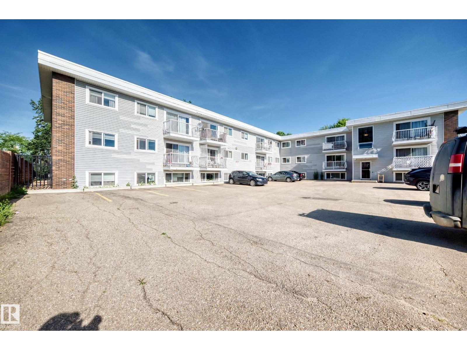 #305 10225 117 ST NW - 32