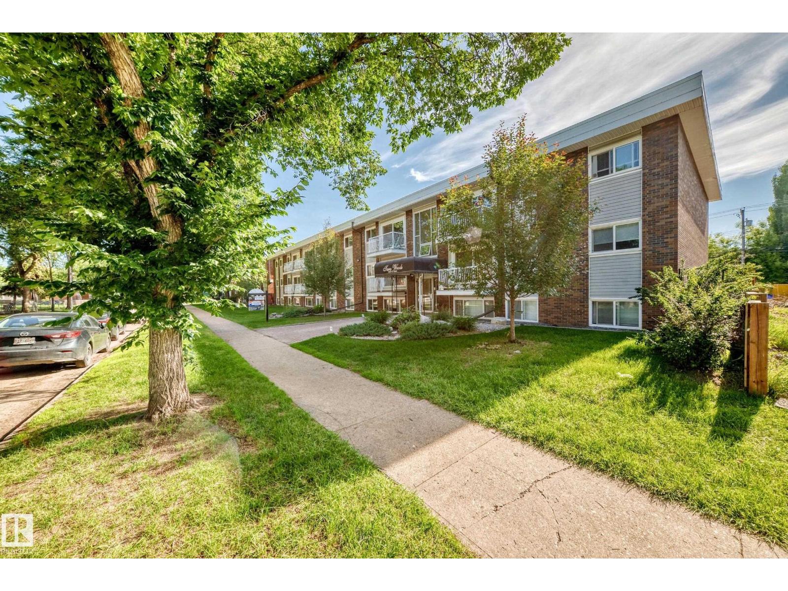 #305 10225 117 ST NW - 34