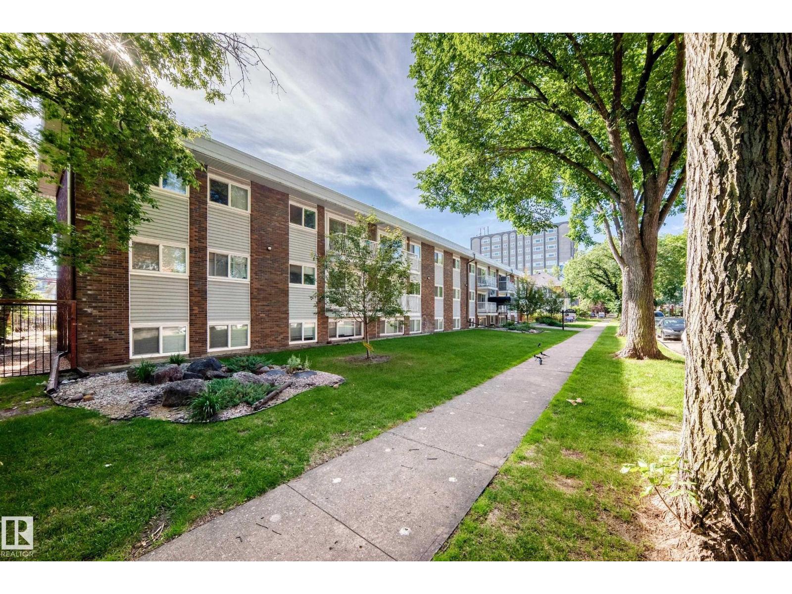 #305 10225 117 ST NW - 35