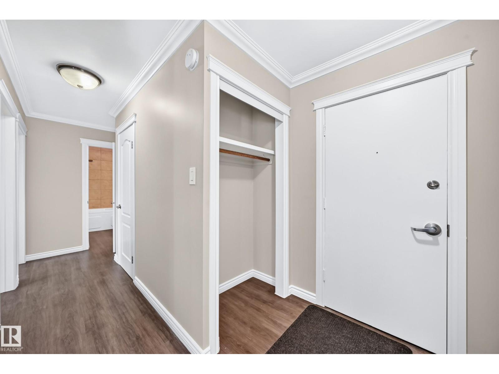 #305 10225 117 ST NW - 4