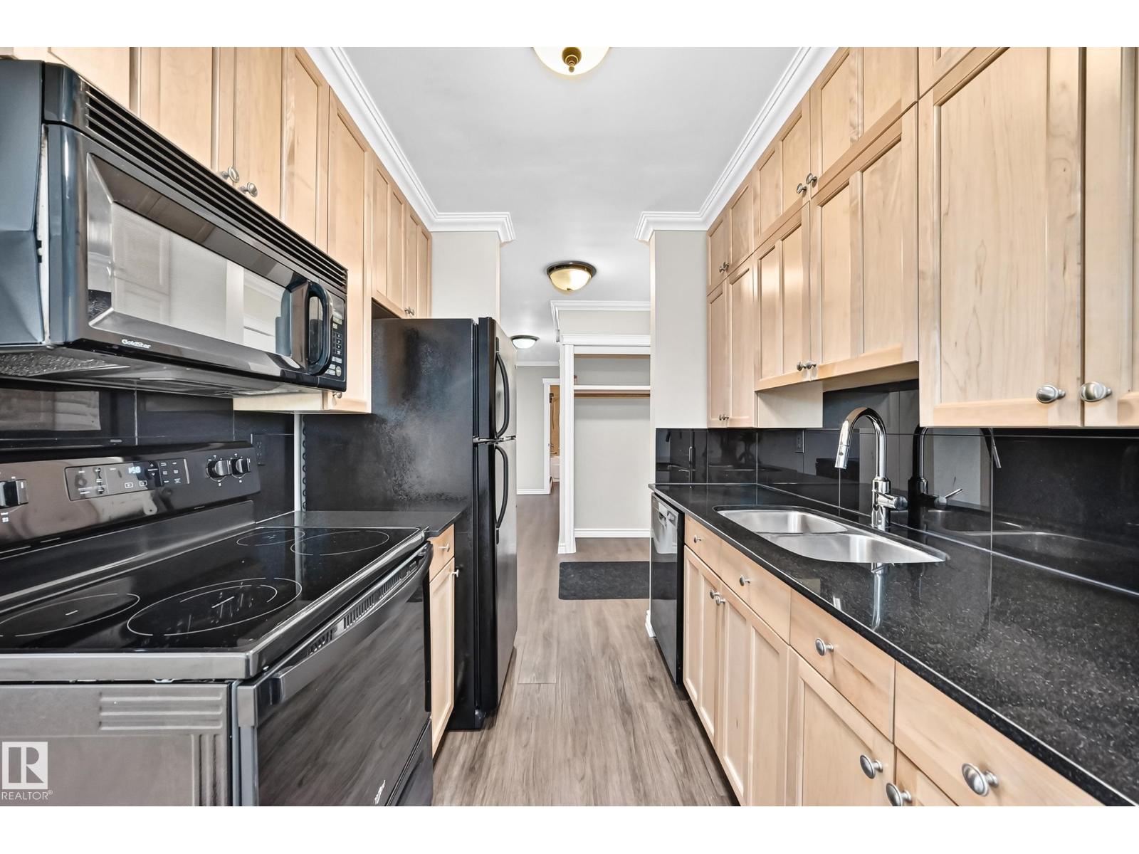 #305 10225 117 ST NW - 6