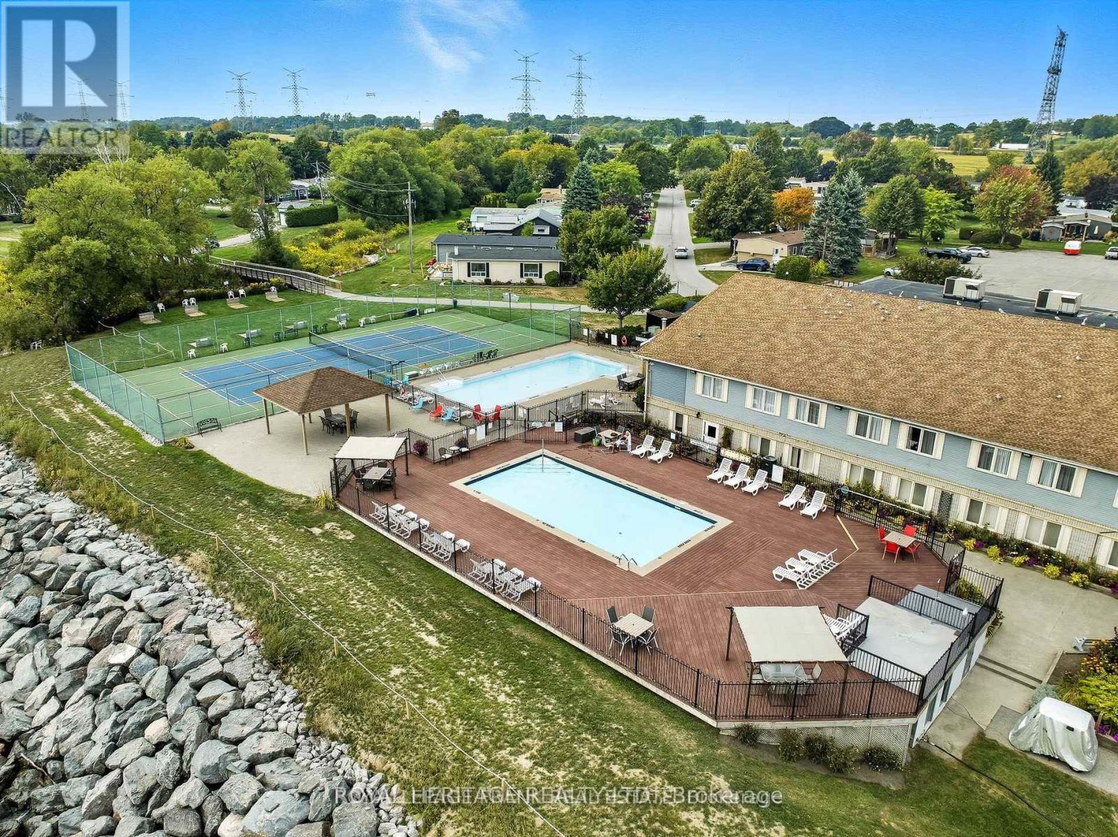 203 WILMOT TRAIL - 35