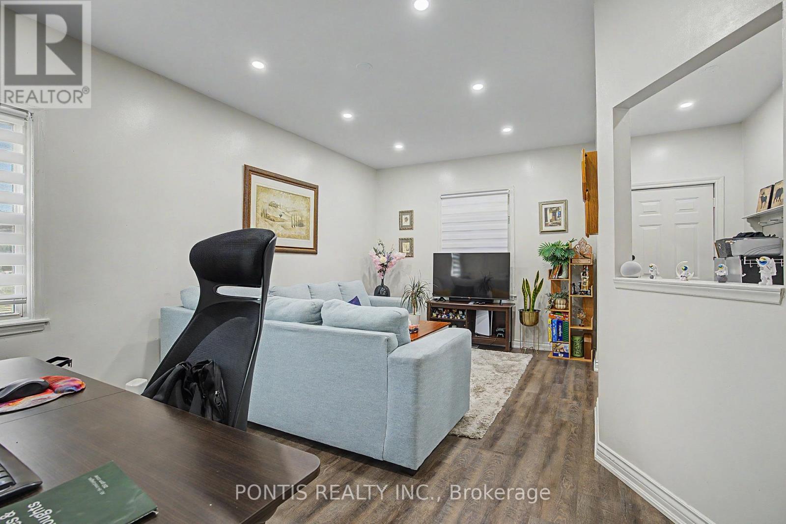 2 LIBERTY STREET S - 8