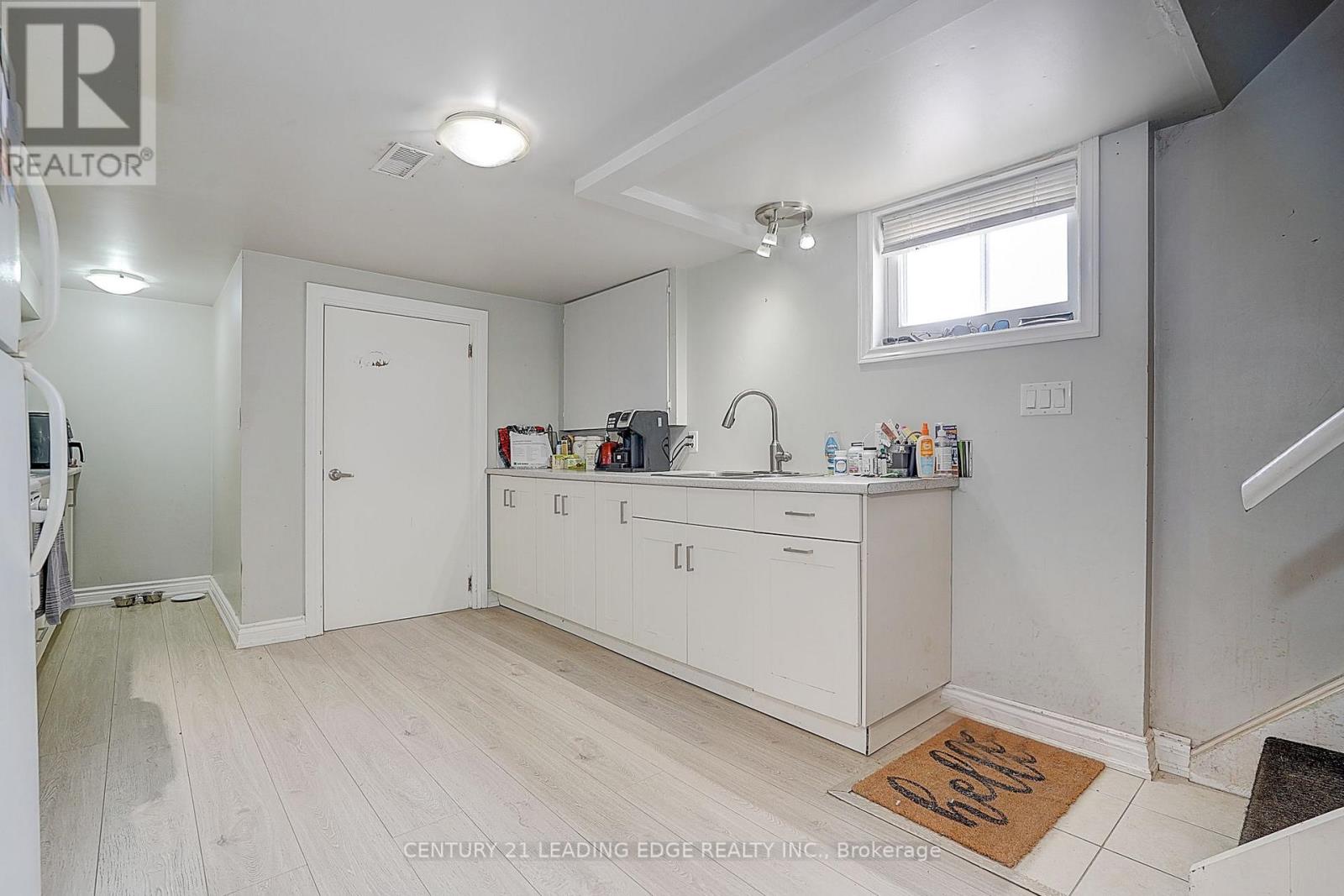 284 DOVER STREET - 32