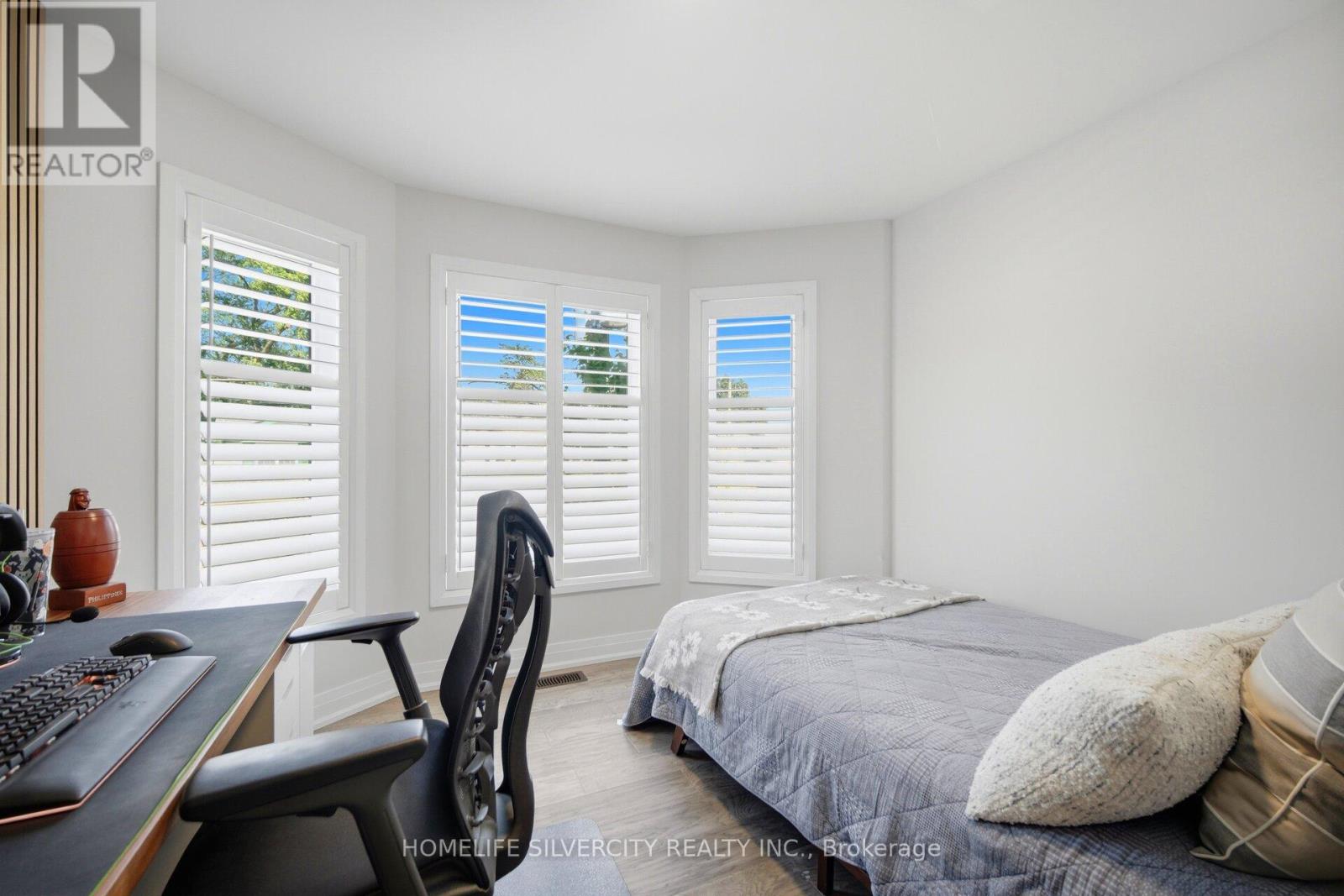#1 35 SOMERS AVENUE - Image 11