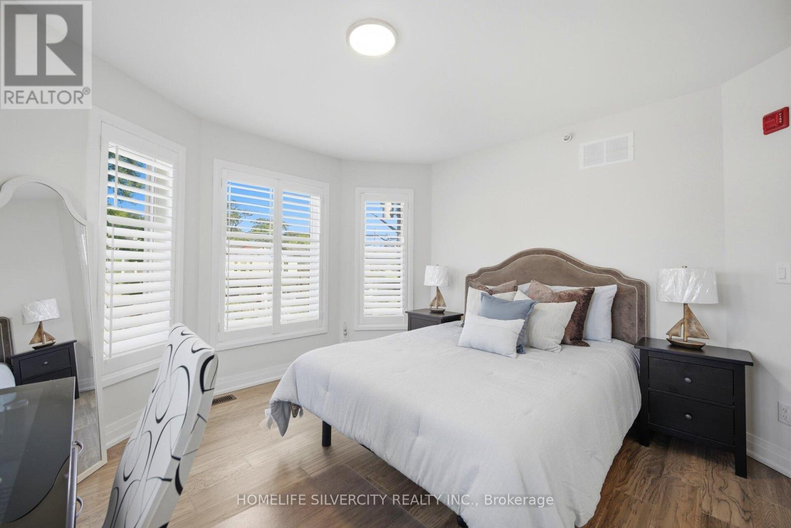 #1 35 SOMERS AVENUE - Image 9