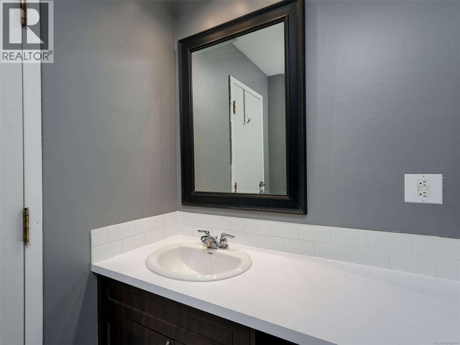 #213 1745 Leighton Rd - 13