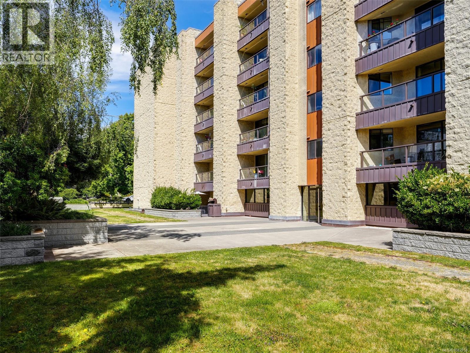 #213 1745 Leighton Rd - 20
