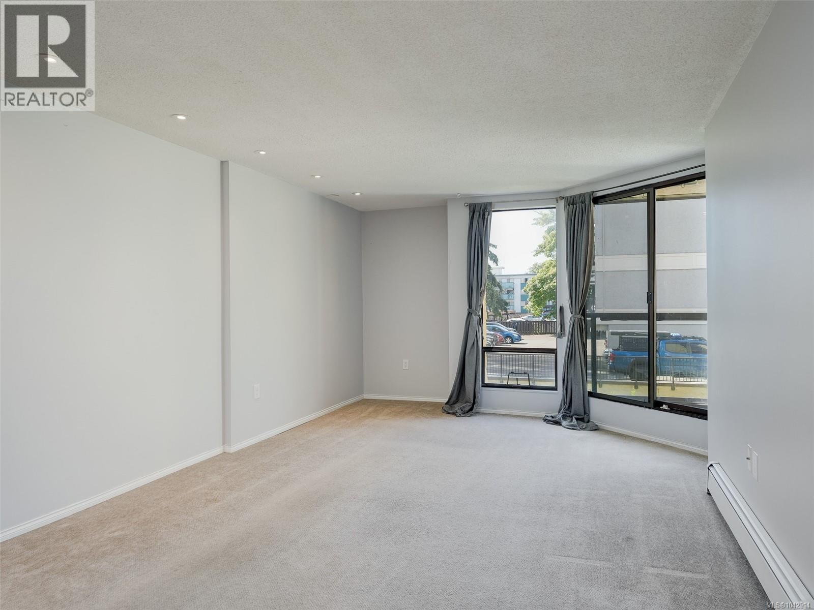 #213 1745 Leighton Rd - 4