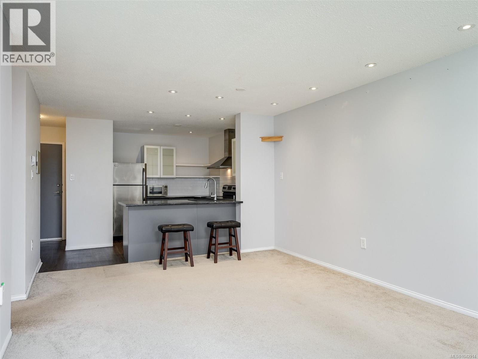 #213 1745 Leighton Rd - 5