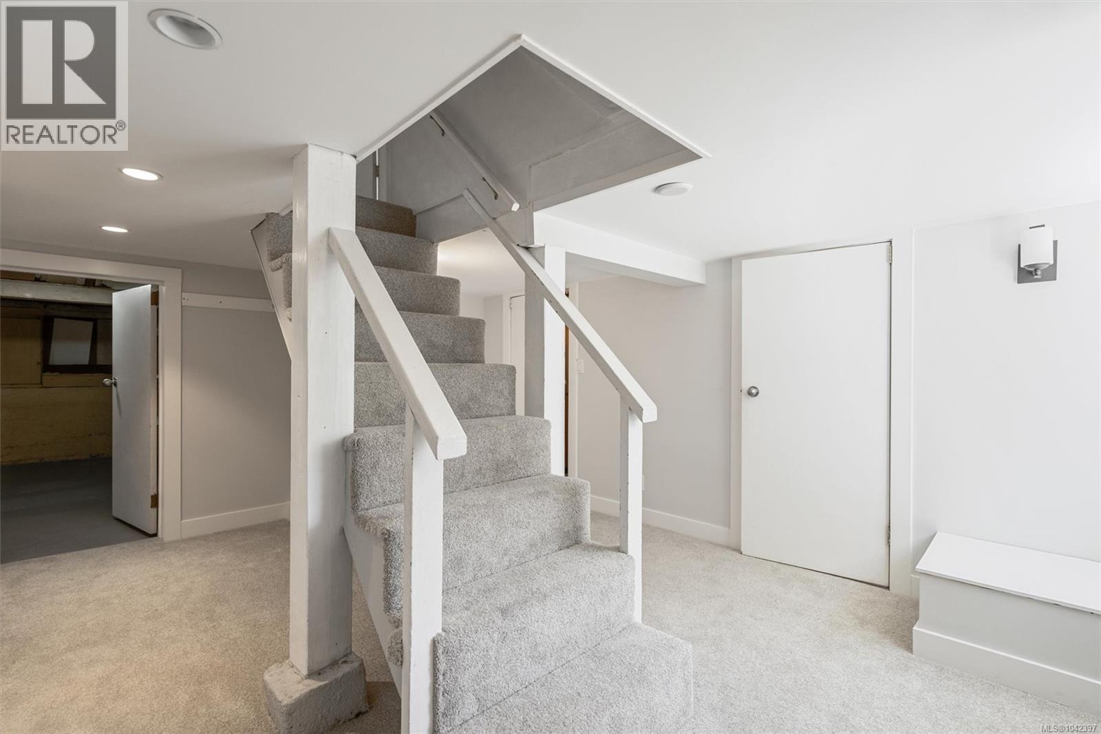 1283 Holloway St, Saanich