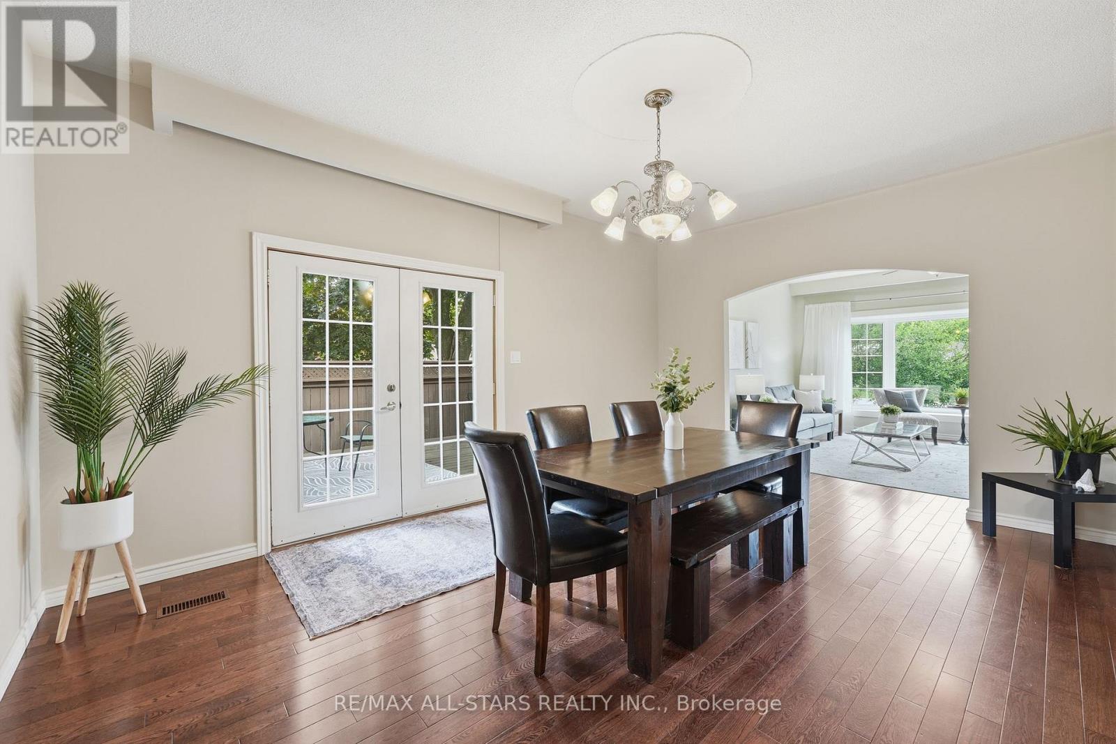 463 RIVERDALE ROAD - 17