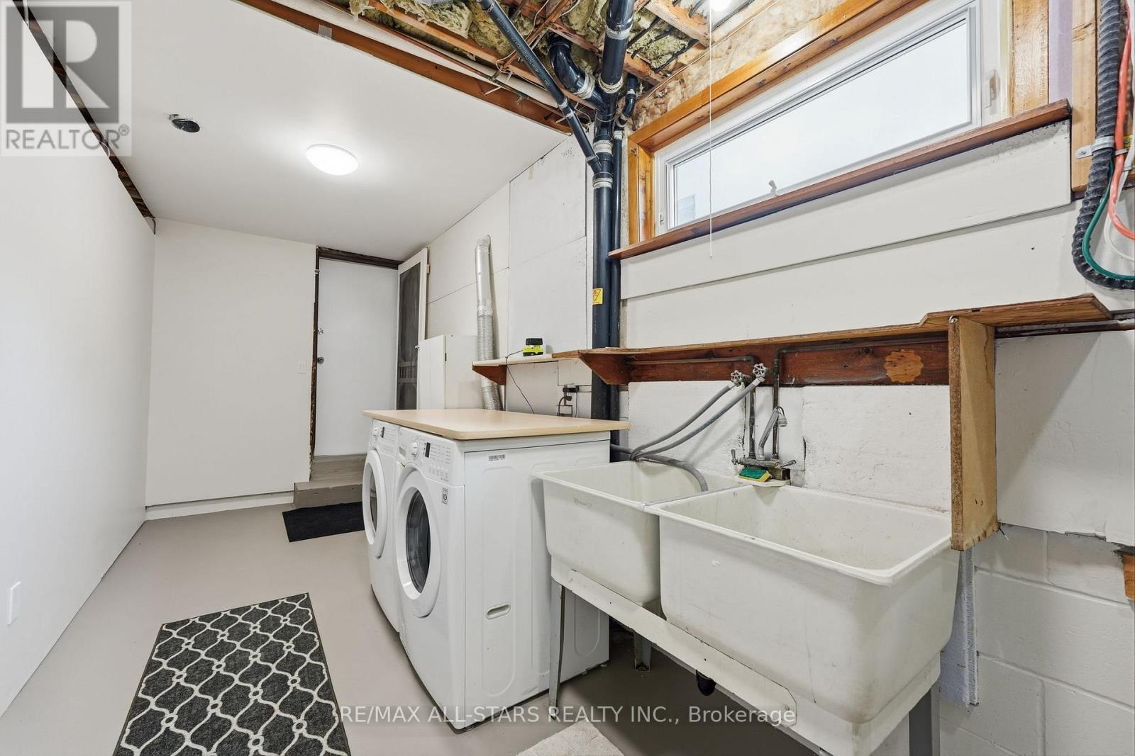 463 RIVERDALE ROAD - 37