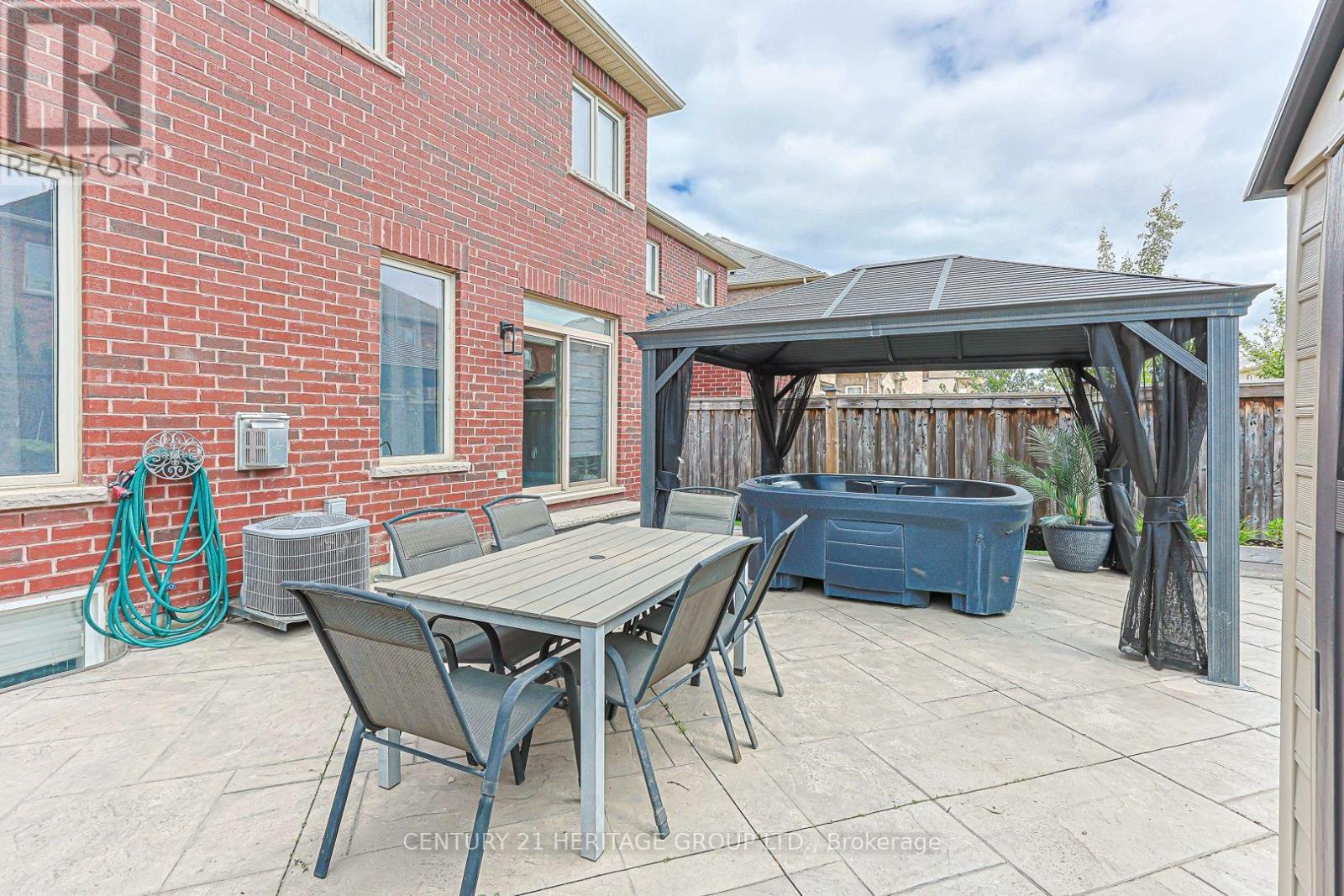 25 BETONY DRIVE - 24