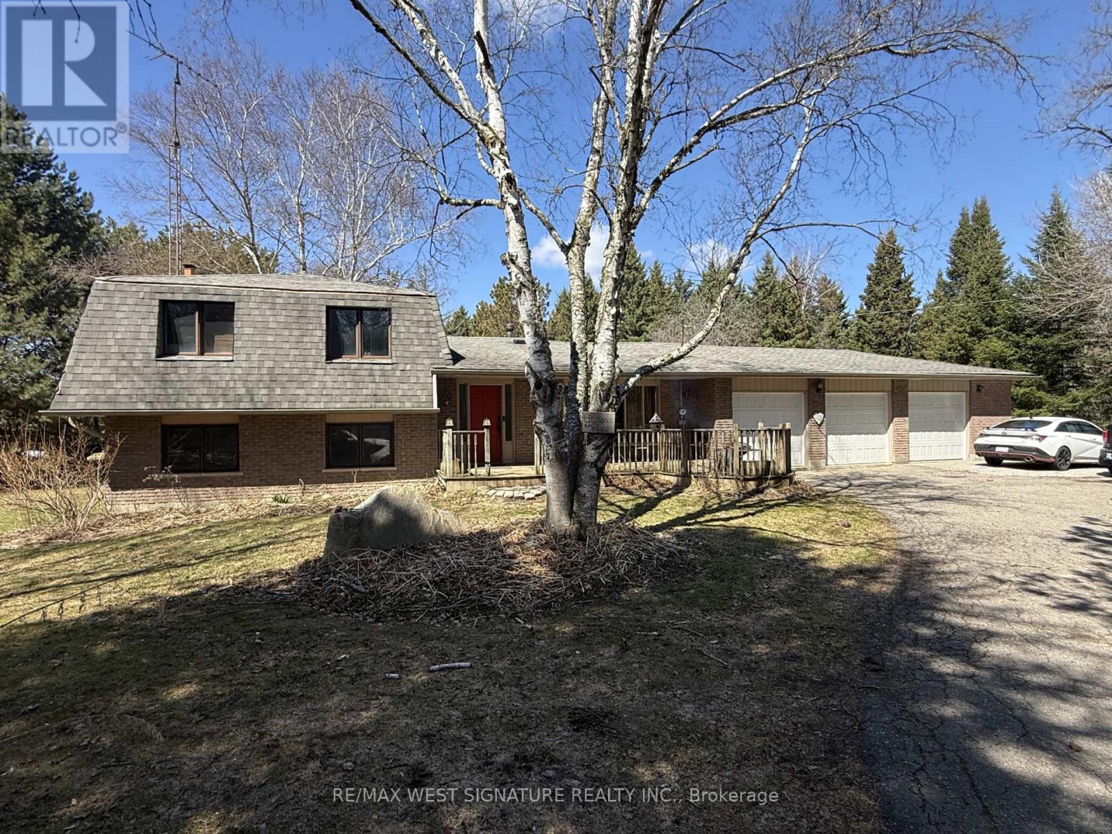 8460 17TH SIDE ROAD - 1