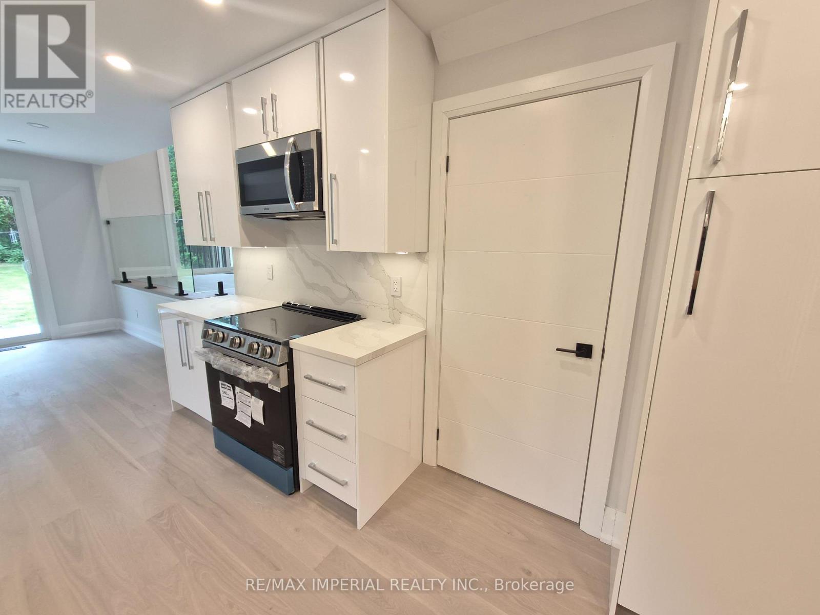 191 AVENUE ROAD - 16