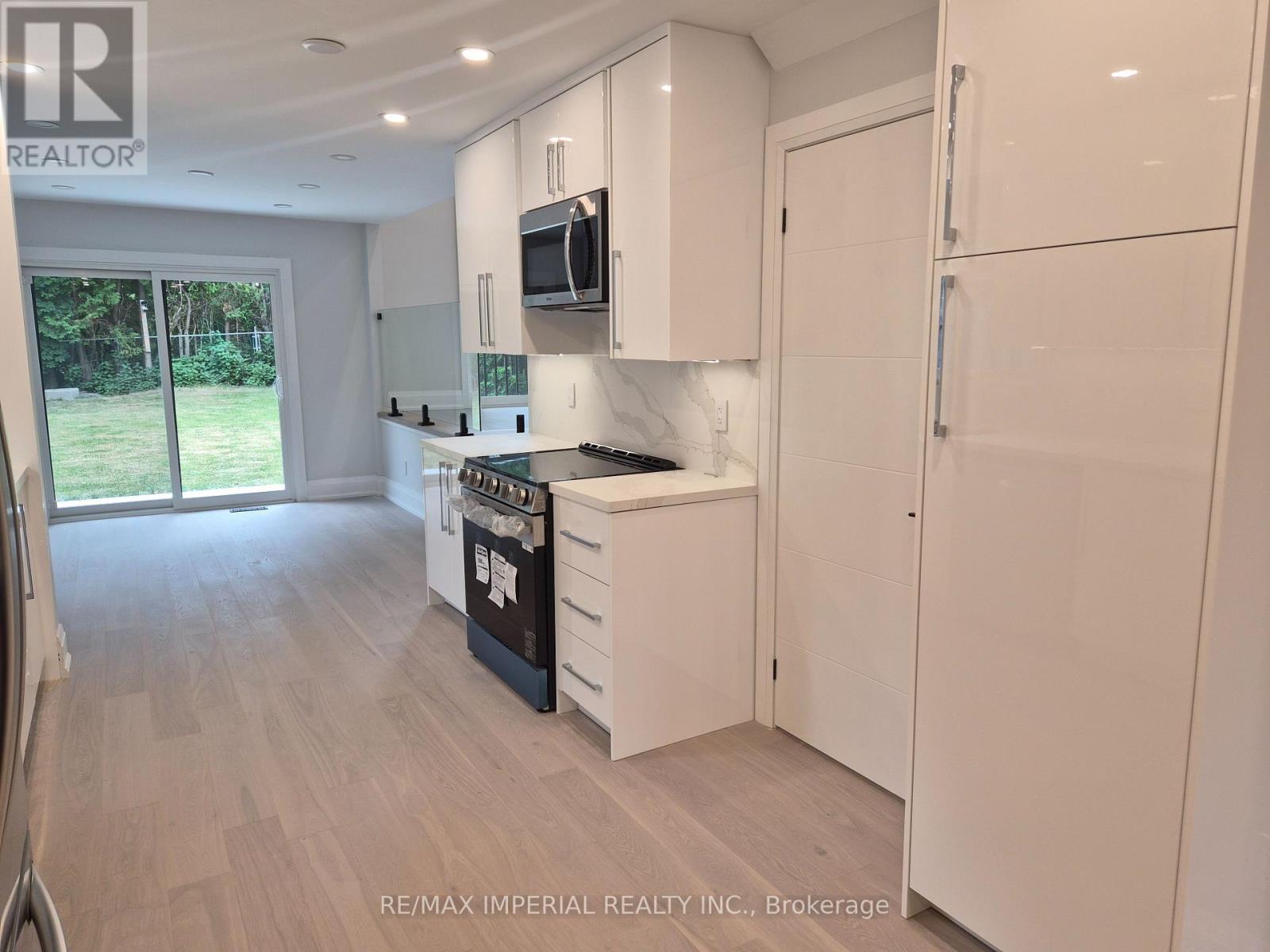 191 AVENUE ROAD - 17