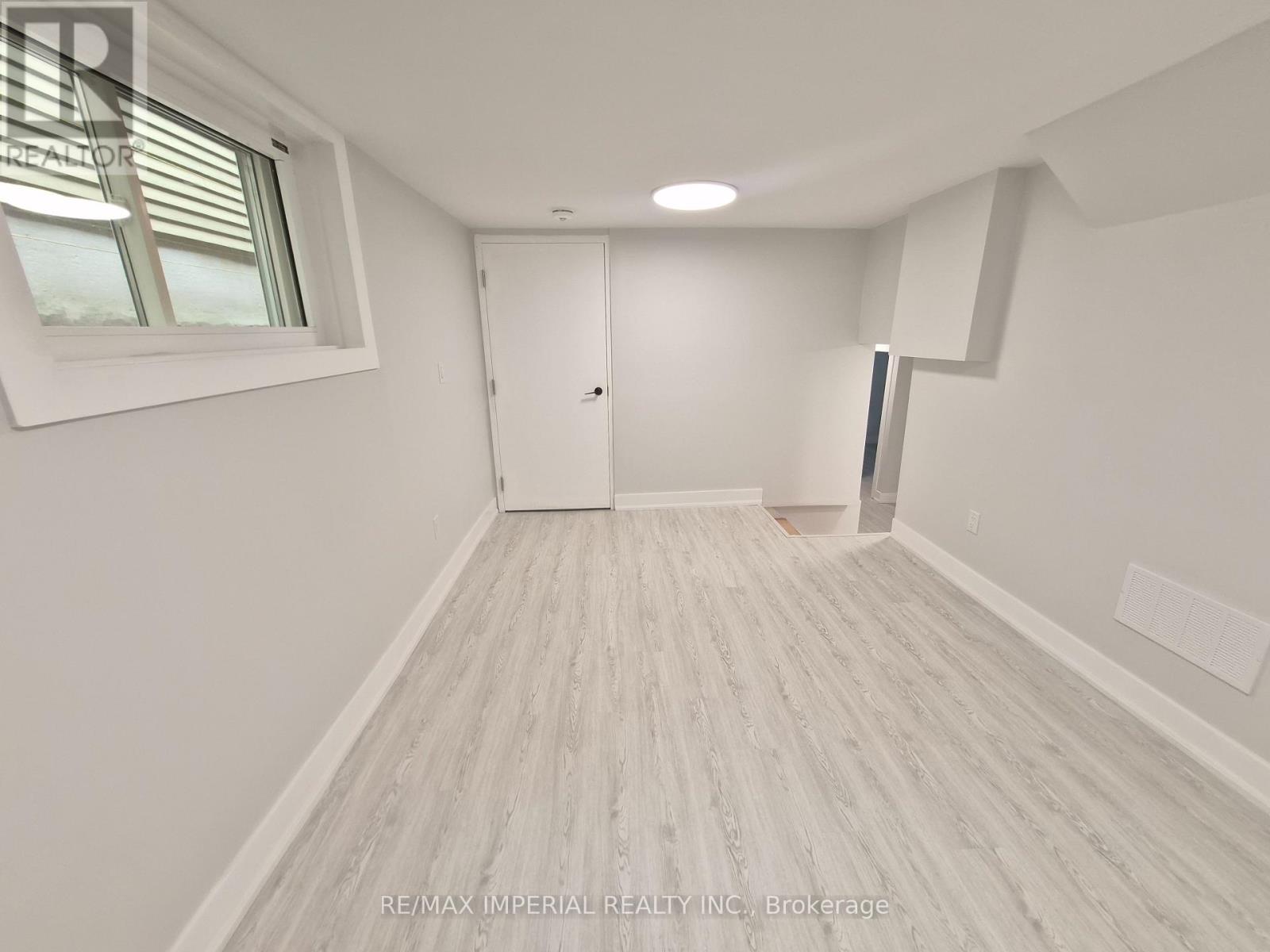 191 AVENUE ROAD - 21