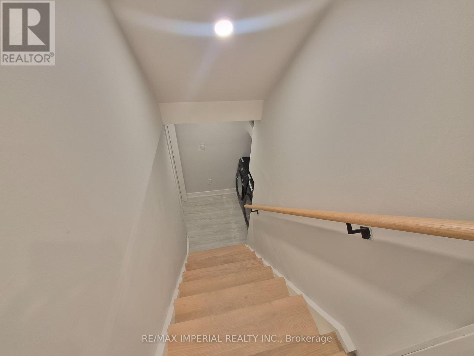 191 AVENUE ROAD - 23