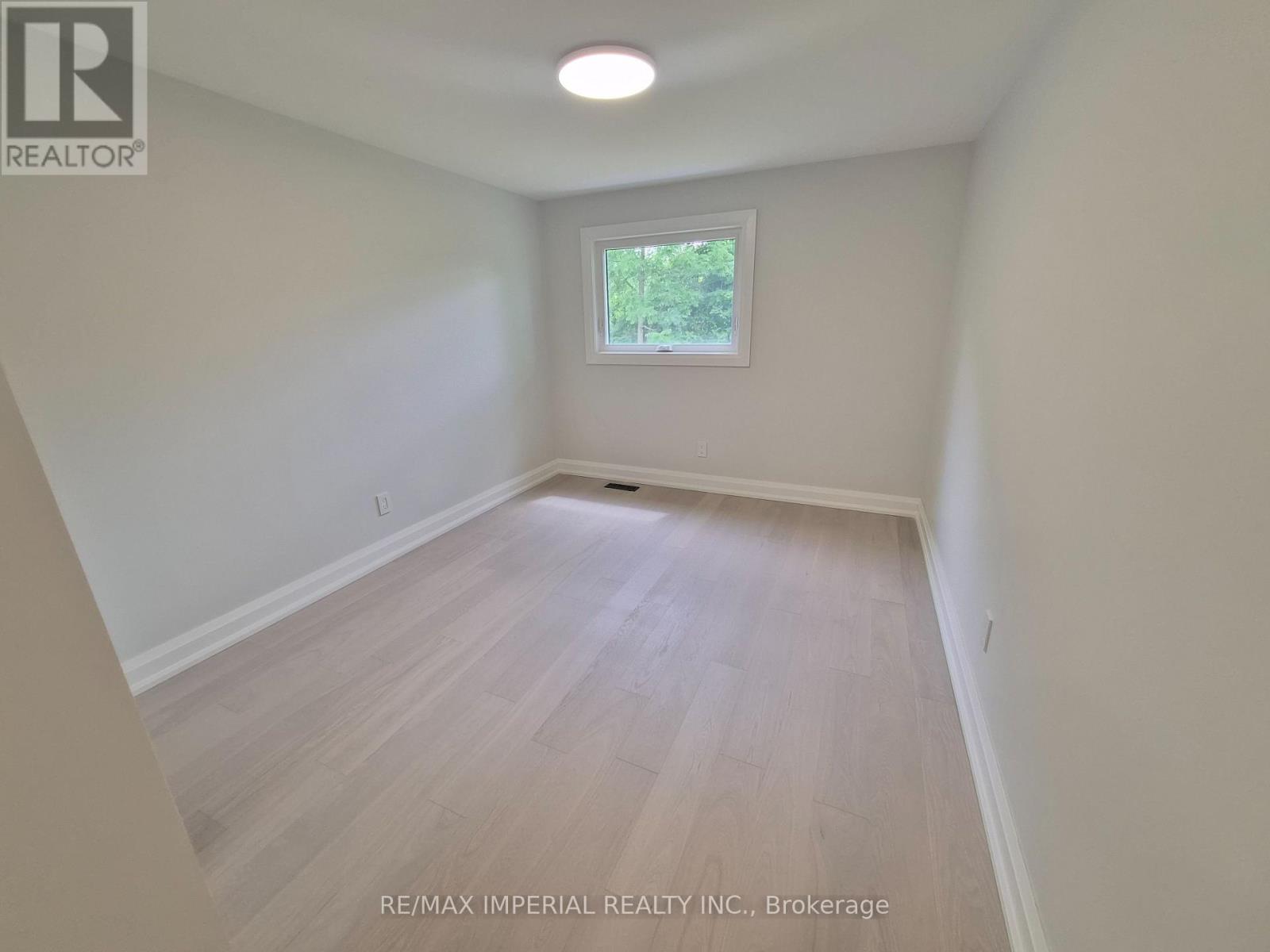 191 AVENUE ROAD - 33
