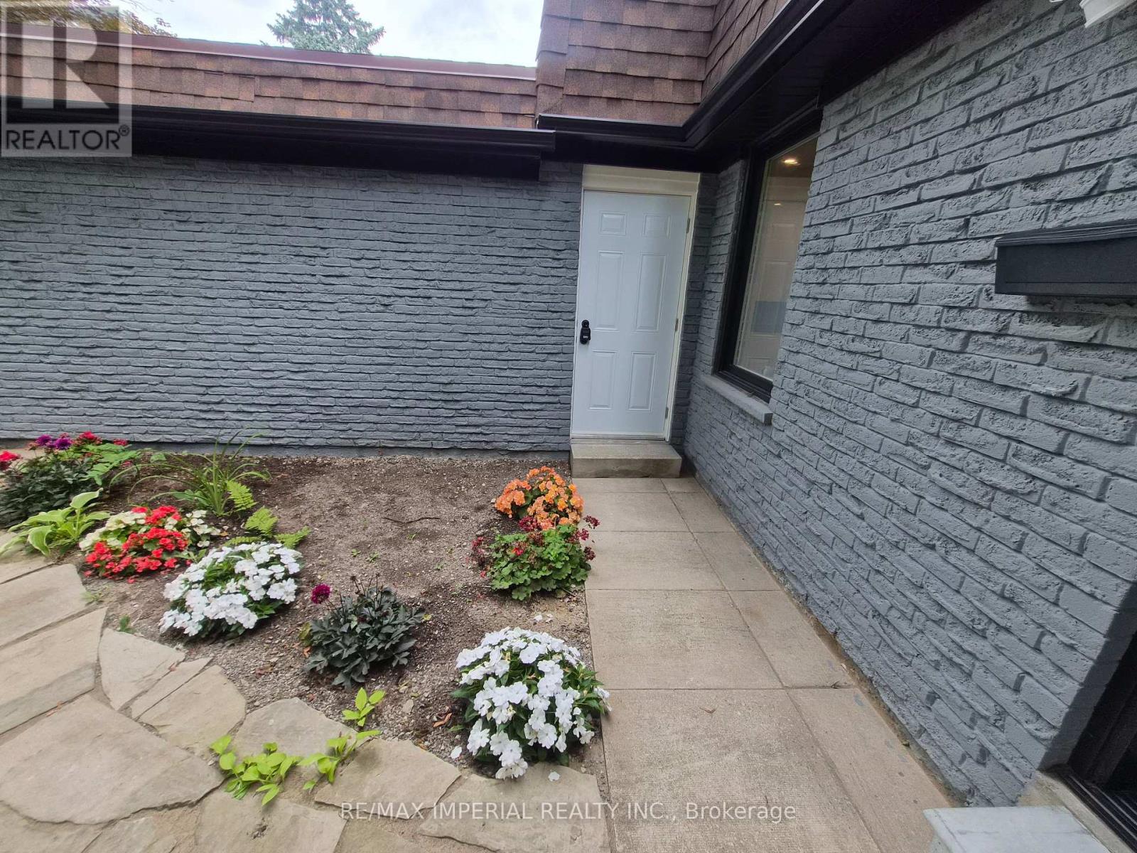 191 AVENUE ROAD - 4
