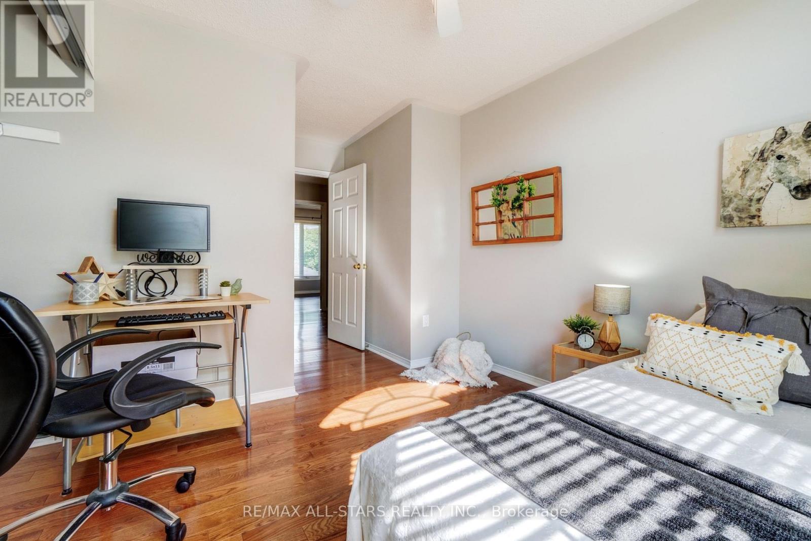29 FOURTH AVENUE N - Image 23
