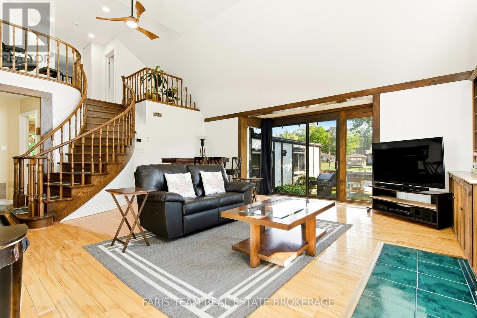 193 GOUETT STREET - 14