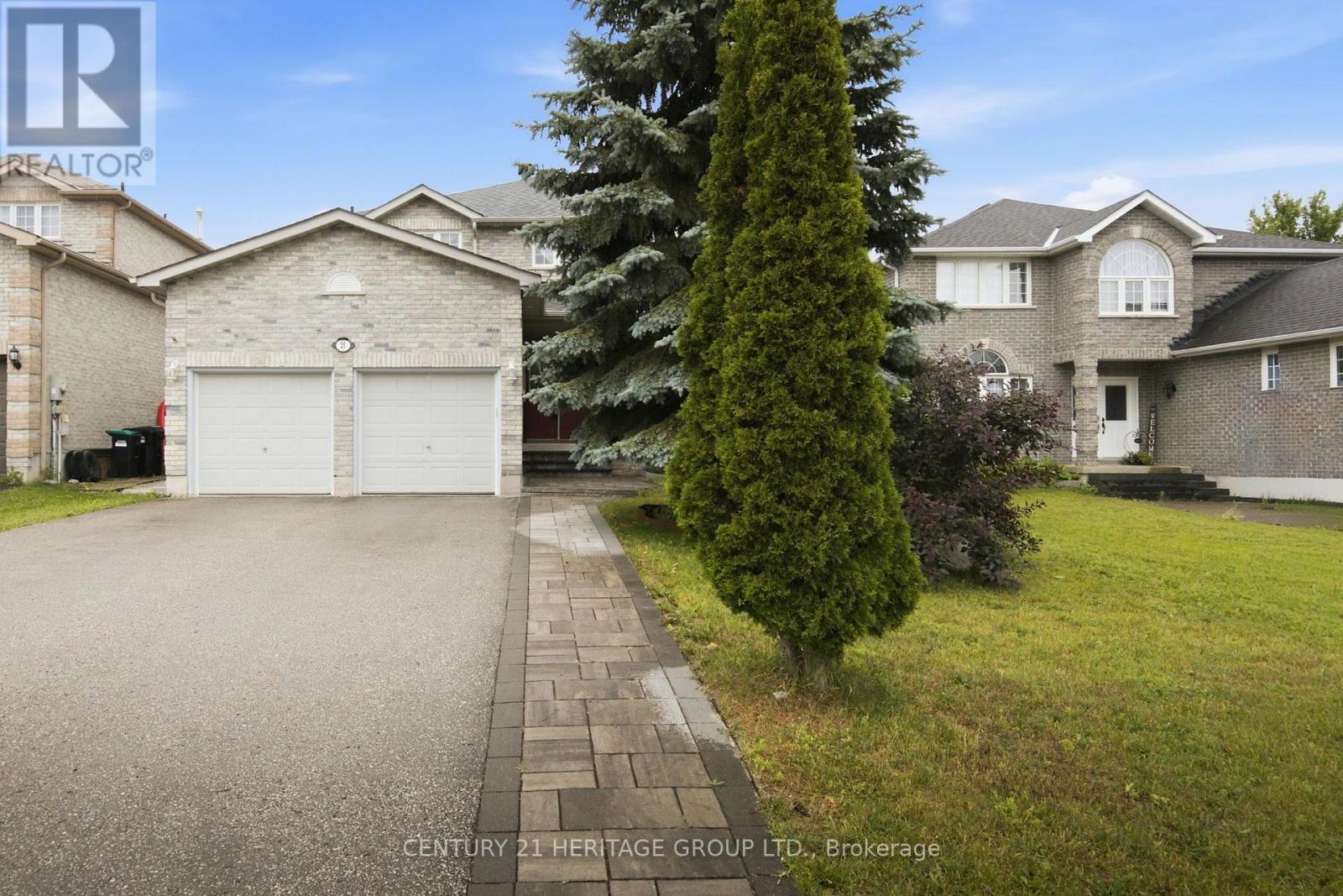 21 SILVERCREEK CRESCENT - 2