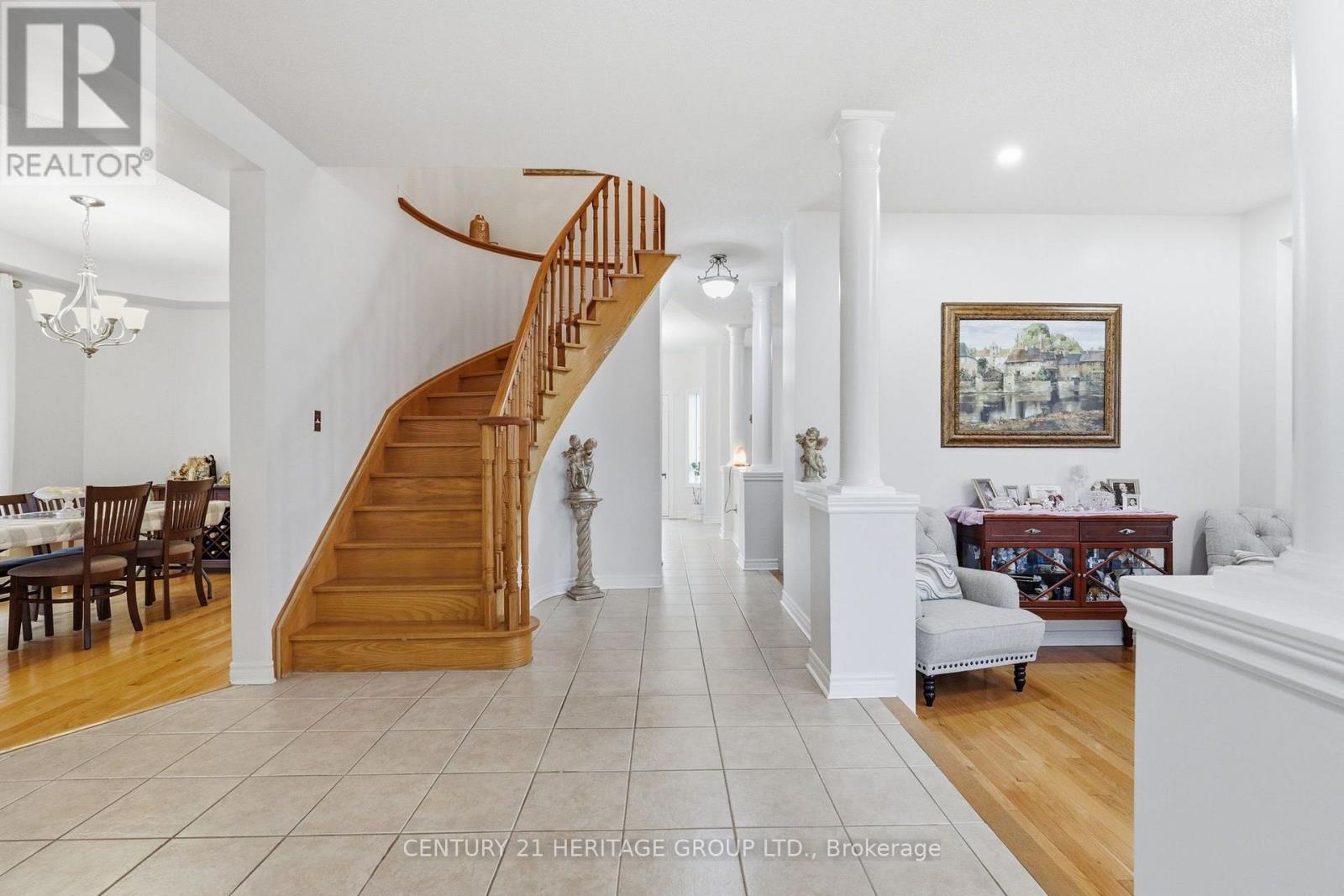 21 SILVERCREEK CRESCENT - 4