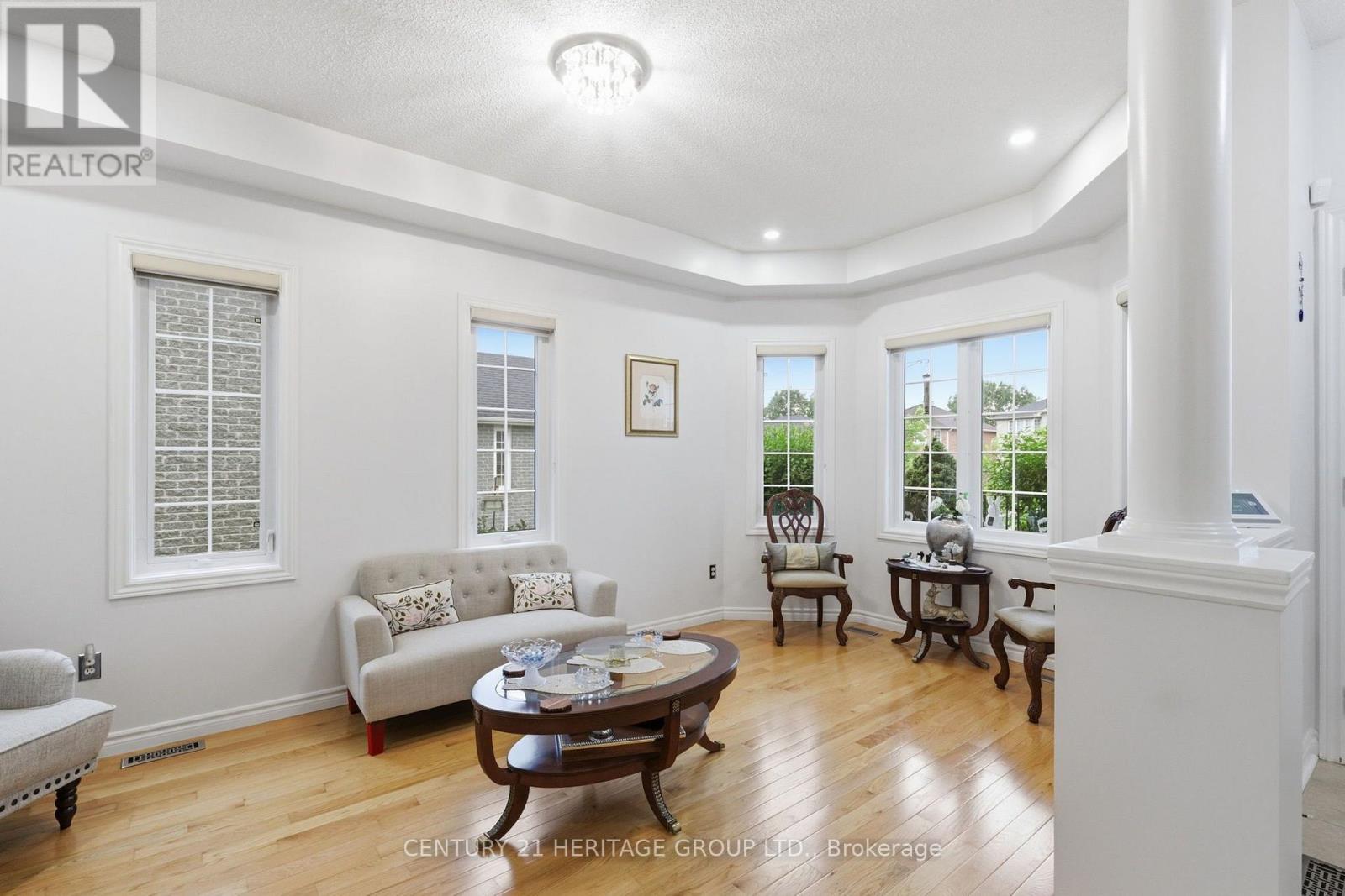 21 SILVERCREEK CRESCENT - 5