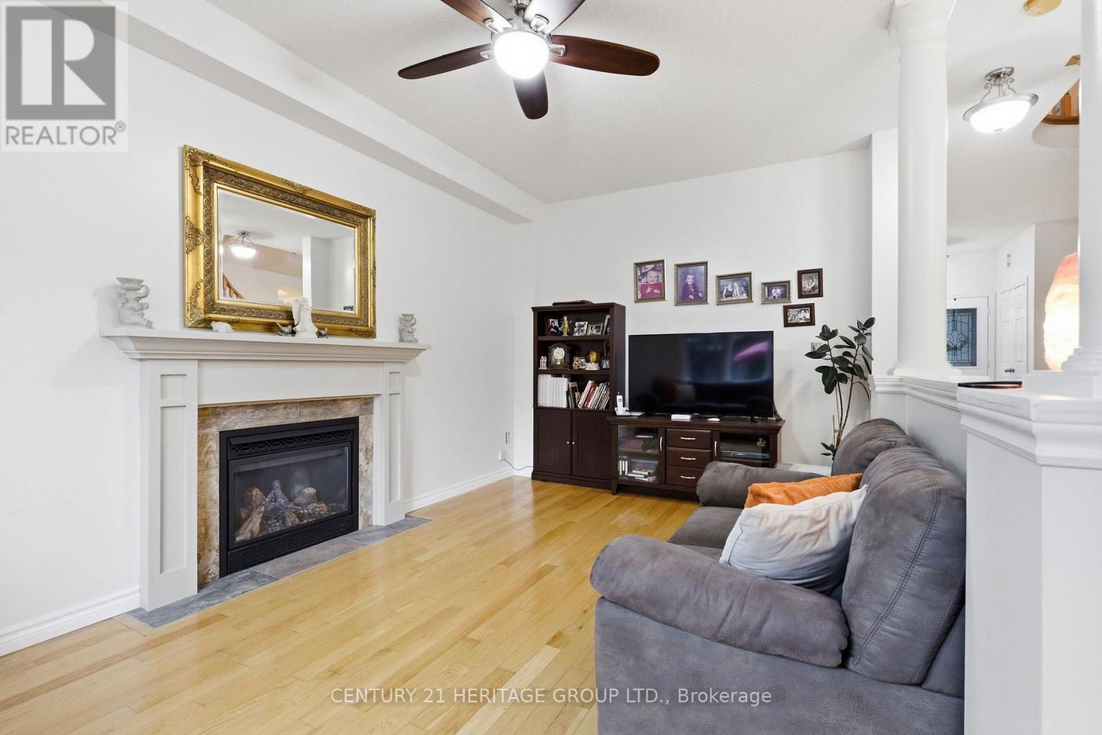 21 SILVERCREEK CRESCENT - 8