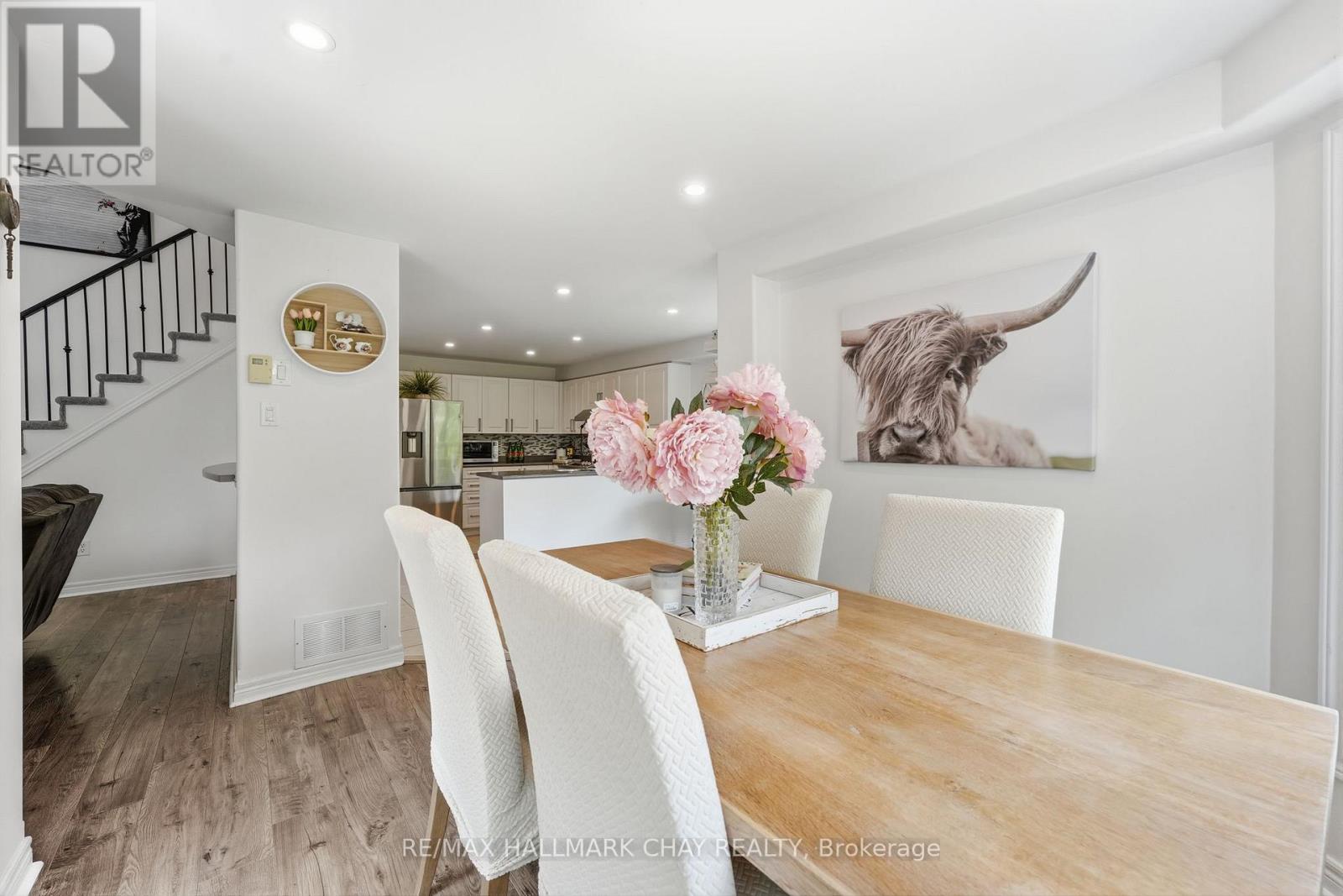 228 WESSENGER DRIVE - 15