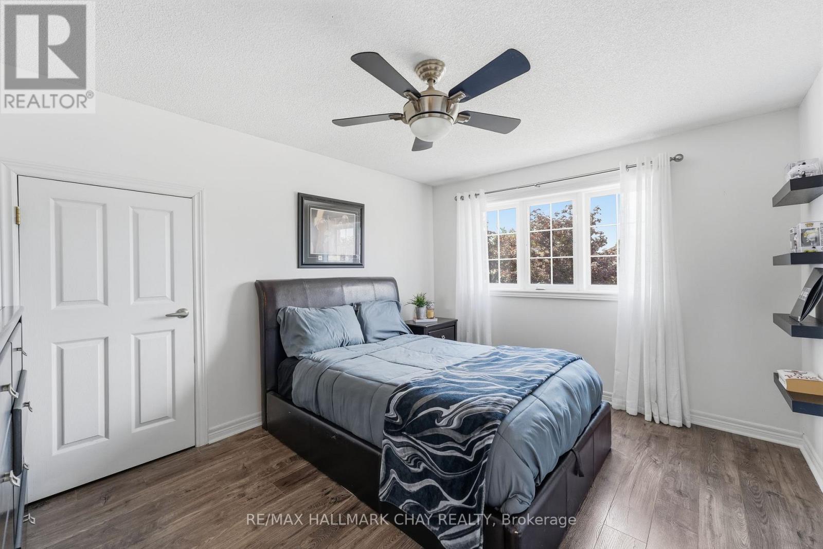 228 WESSENGER DRIVE - 20