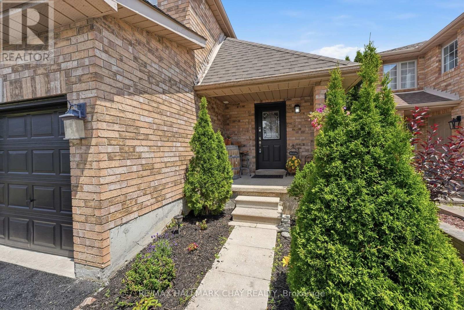 228 WESSENGER DRIVE - 4