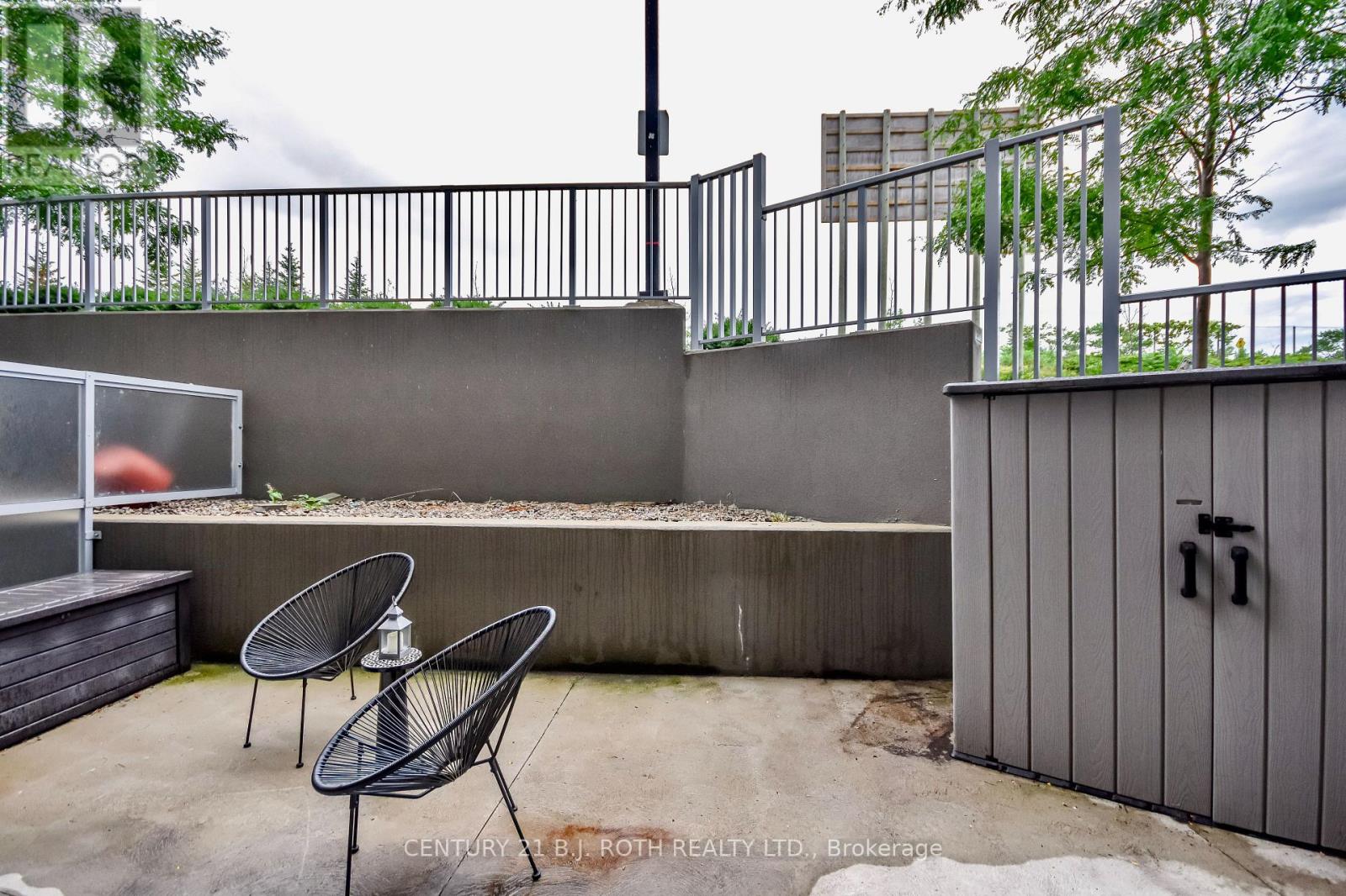 #112 58 LAKESIDE TERRACE - Image 22