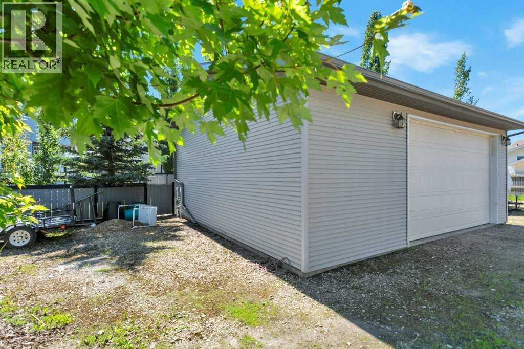 19 Lougheed Close - 40