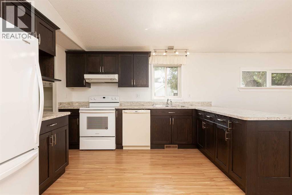 2921 29 Street S - 8