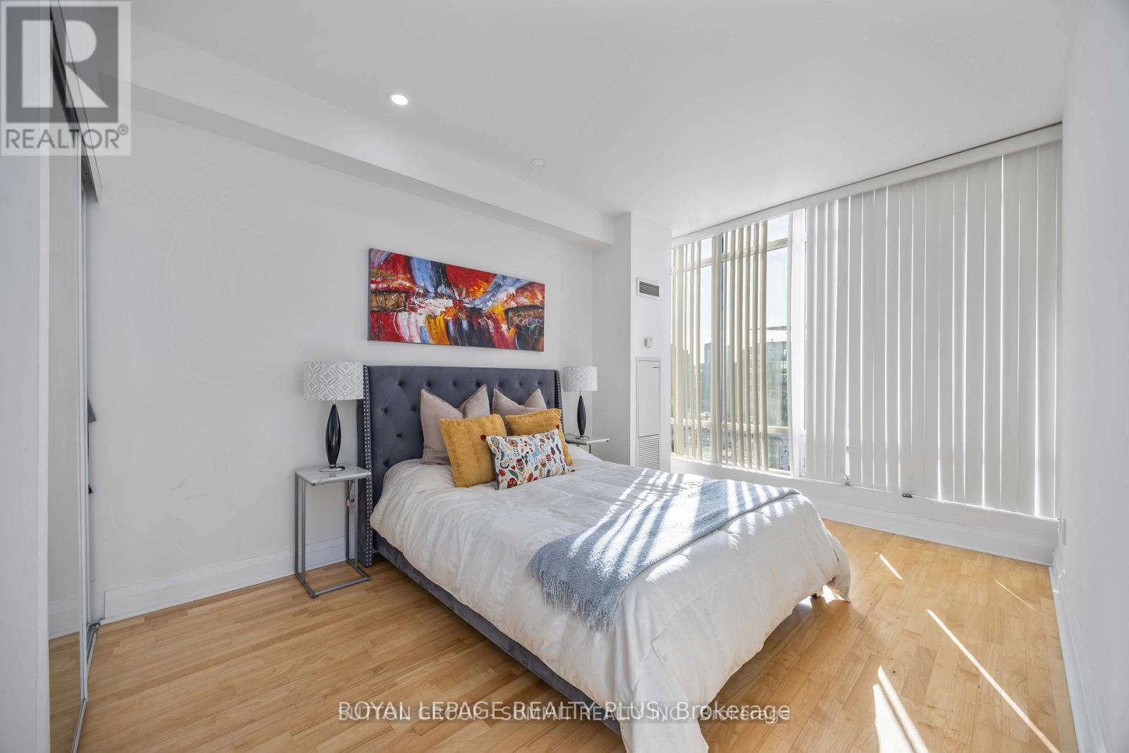 #PH01 15 WINDERMERE AVENUE - 13