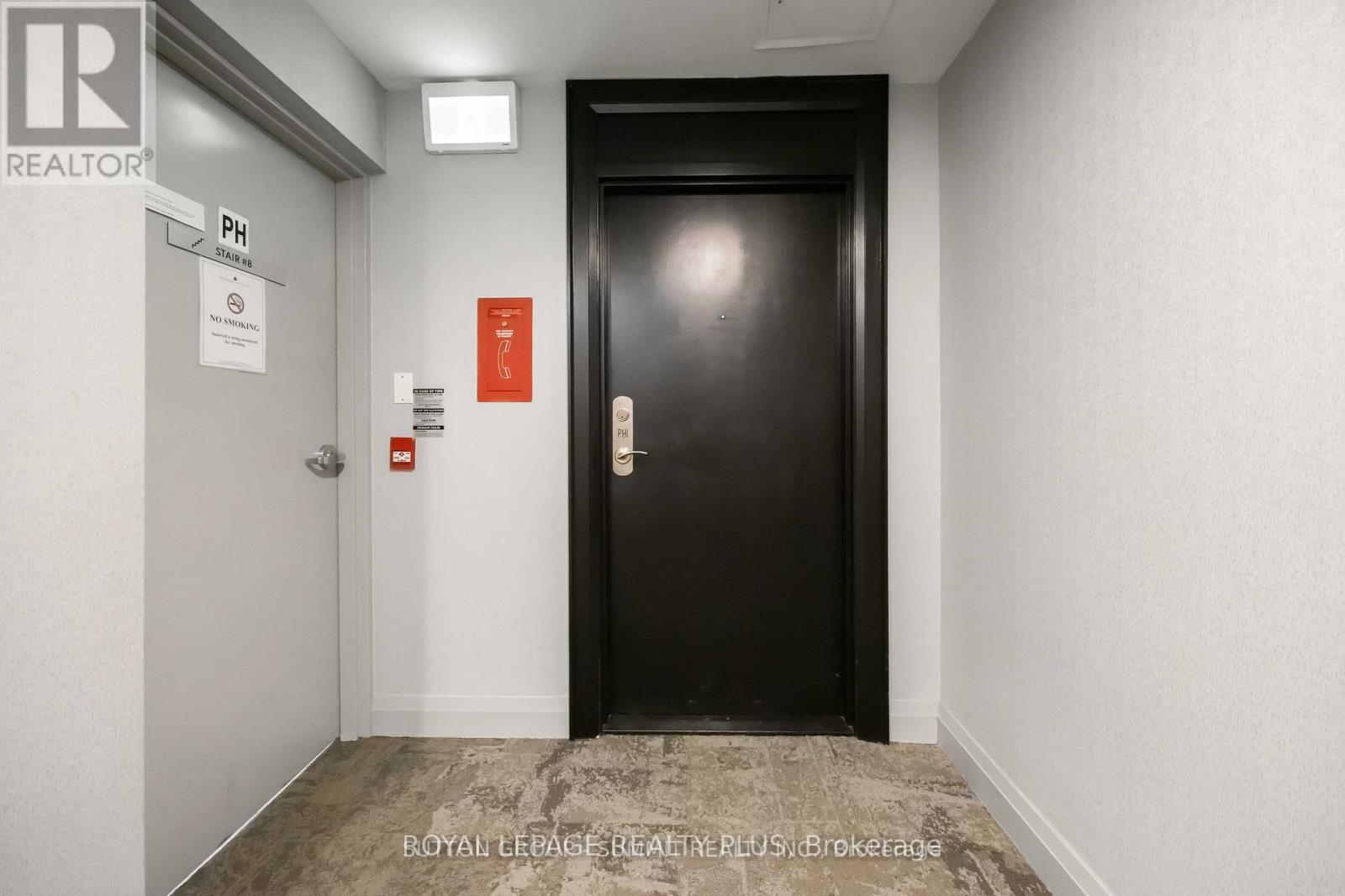 #PH01 15 WINDERMERE AVENUE - 4
