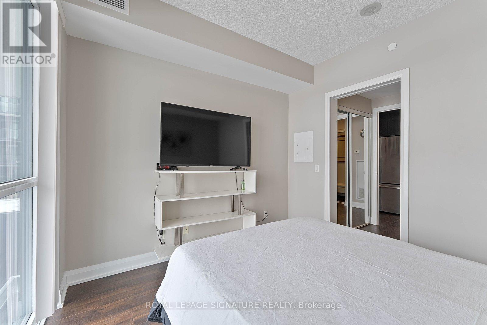 #510 56 ANNIE CRAIG DRIVE - 16