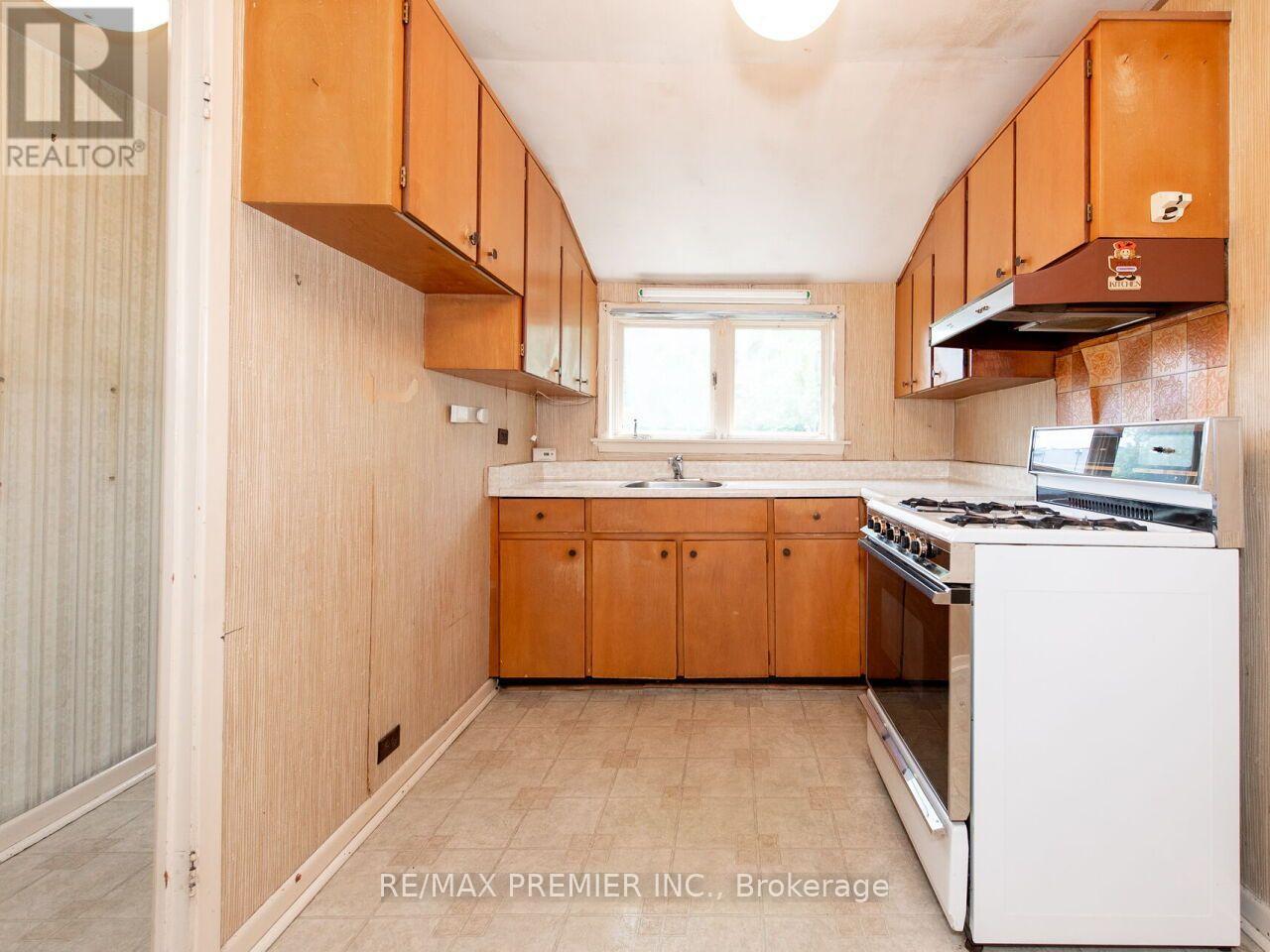 269 WINDERMERE AVENUE - Image 14