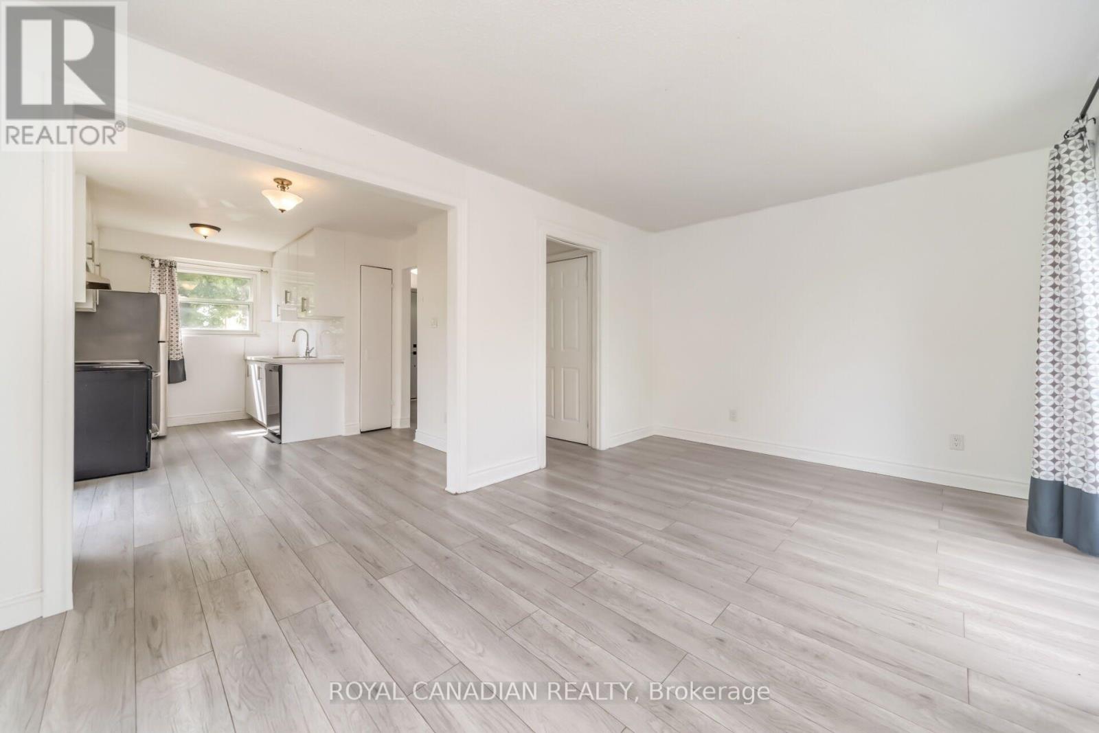 6 DAMASCUS DRIVE - 12