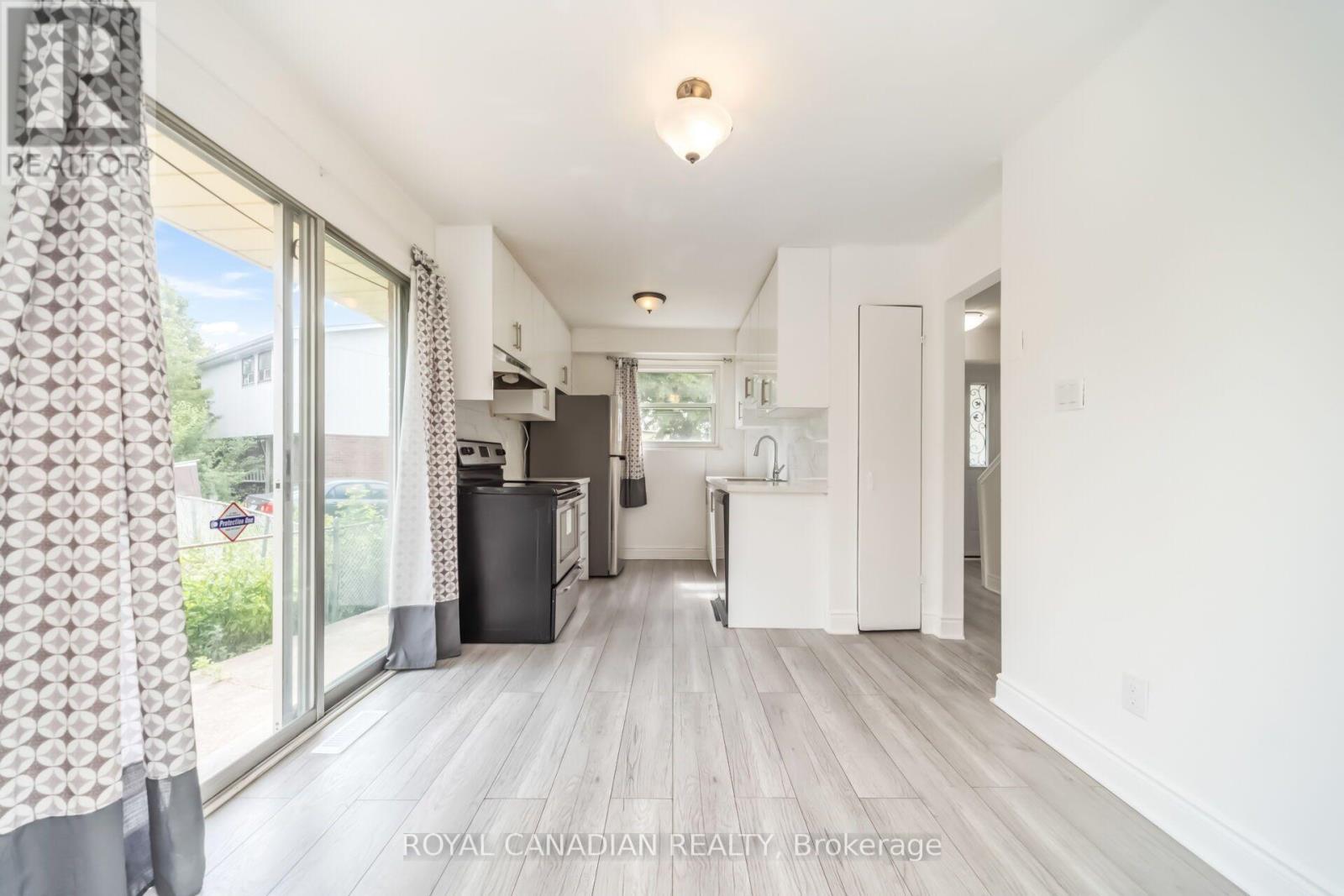 6 DAMASCUS DRIVE - 13