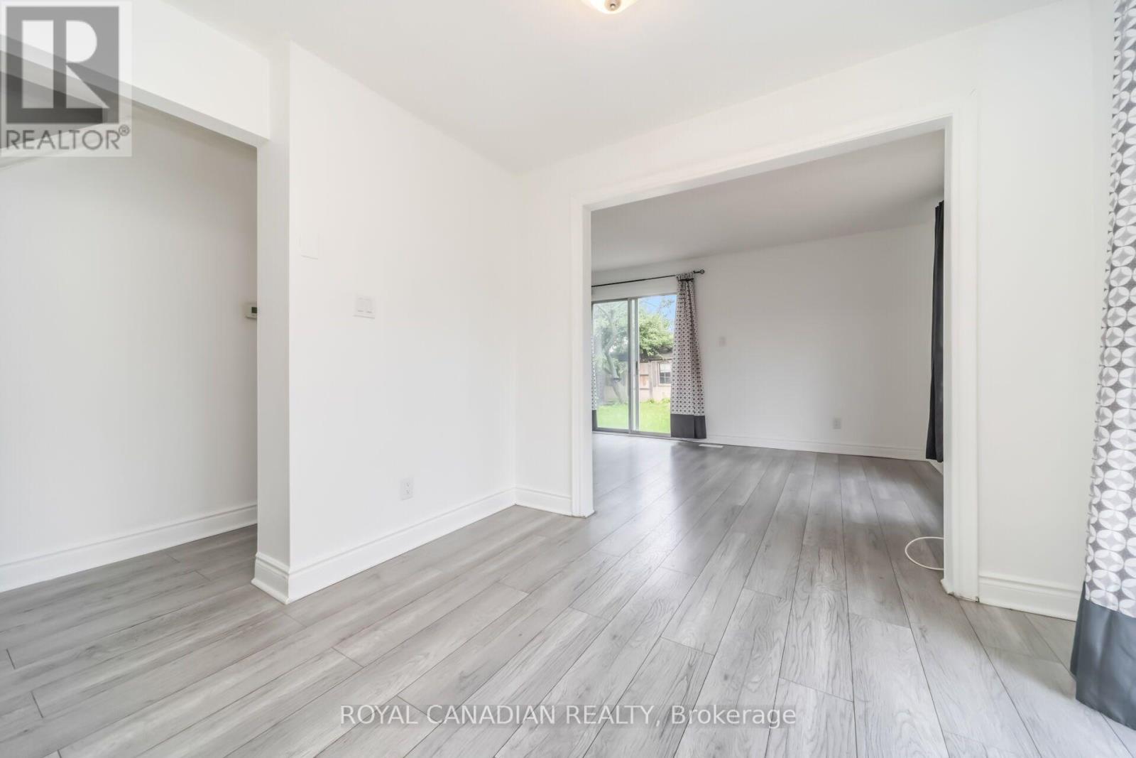6 DAMASCUS DRIVE - 21