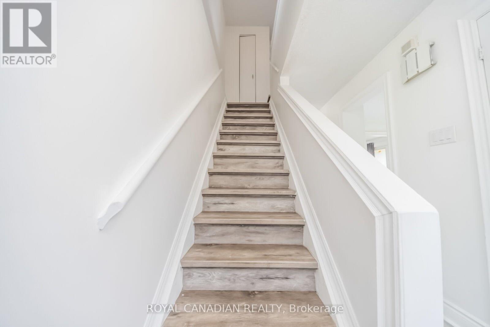 6 DAMASCUS DRIVE - 22