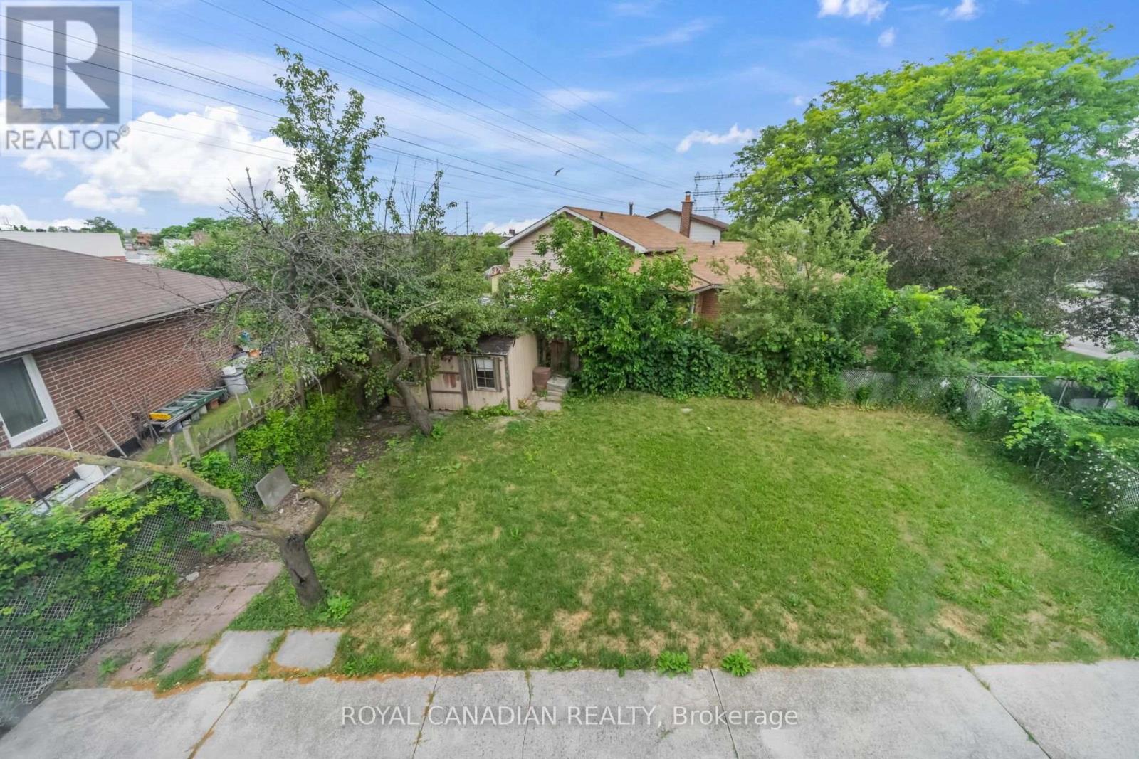 6 DAMASCUS DRIVE - 26