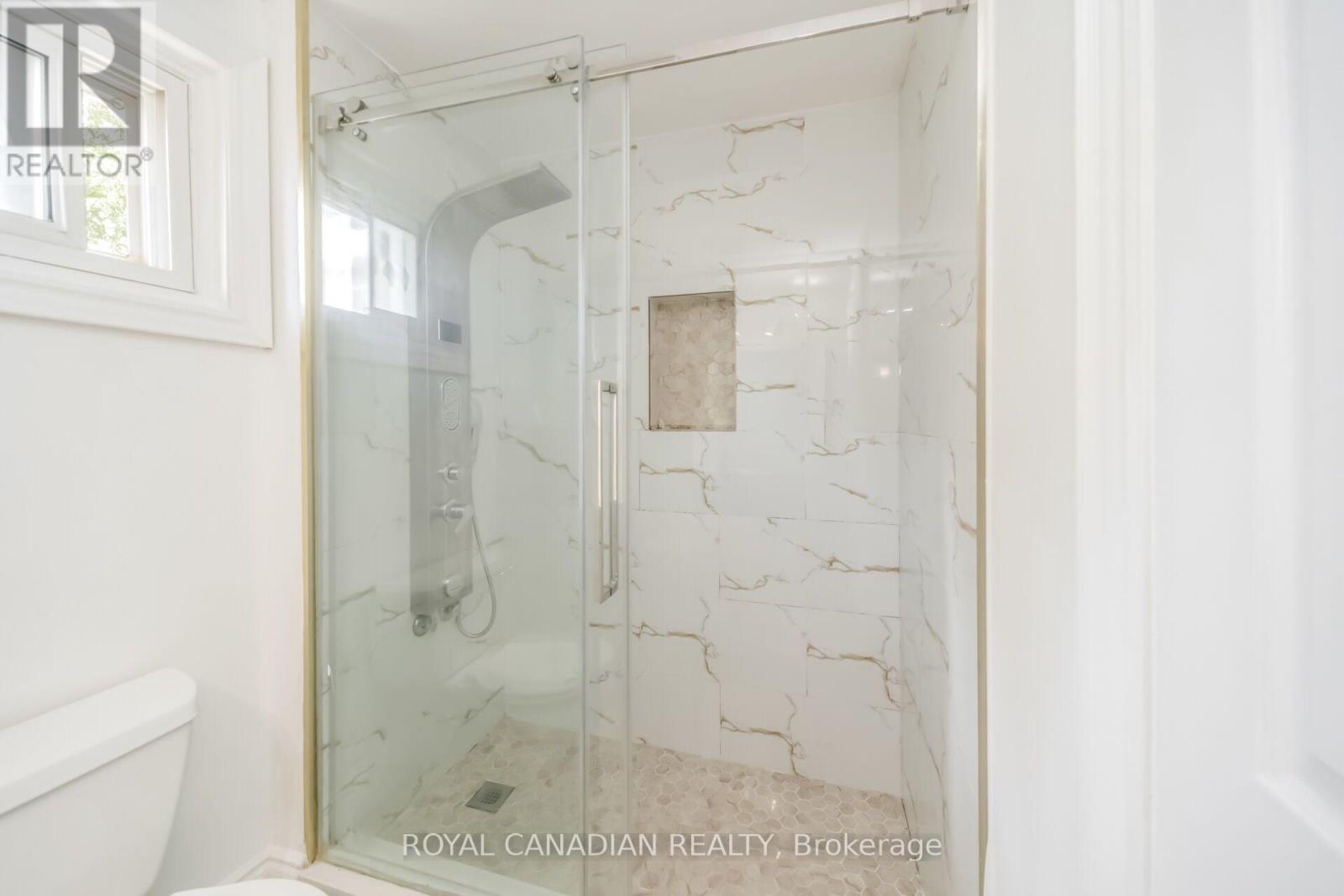 6 DAMASCUS DRIVE - 34