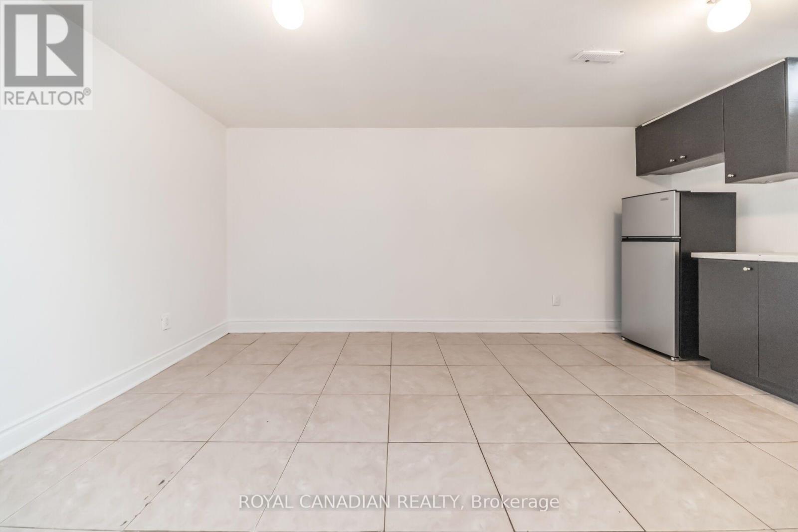 6 DAMASCUS DRIVE - 38
