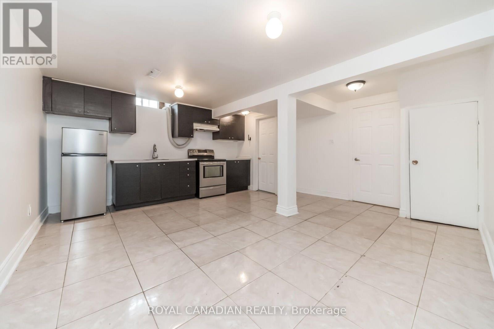 6 DAMASCUS DRIVE - 40