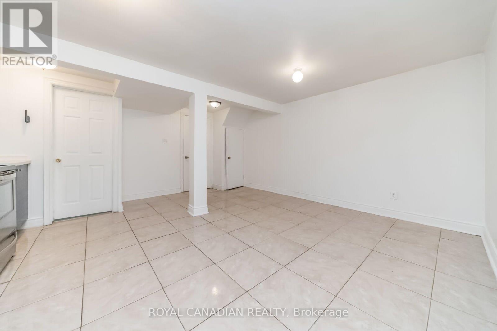 6 DAMASCUS DRIVE - 41